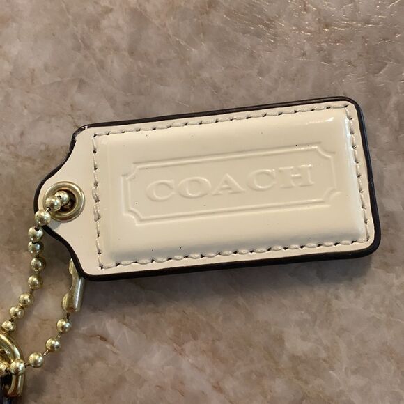 COACH White/Cream Tea Rose Keychain - Picture 3 of 4